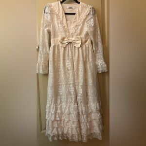 Chic Cream Lace Long Sleeve Dress